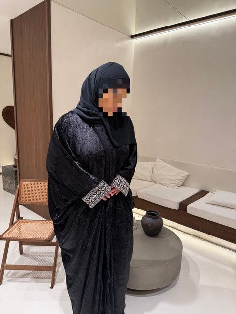 Abaya Omaniya Noir Velvet
